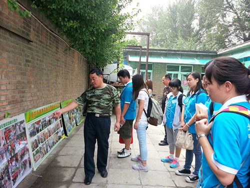 志愿服务组织负责人为营员们介绍组织情况