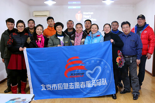 参加AHA-HS拯救心脏课程学习的教官和学员合影