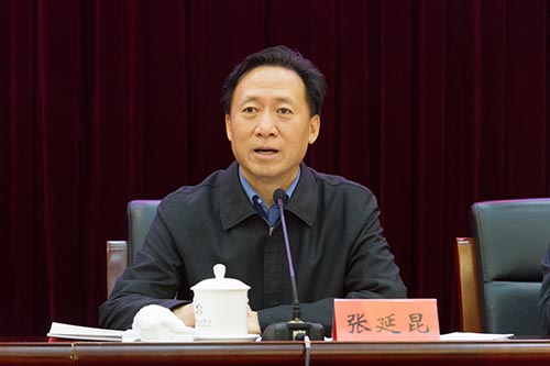 1-市委常委、政法委书记张延昆同志出席会议并讲话。