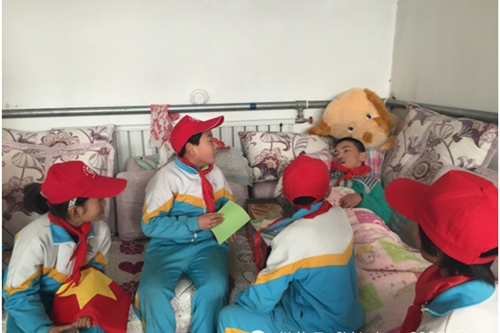 星光志愿者协会魏二小分会入户开展助残服务