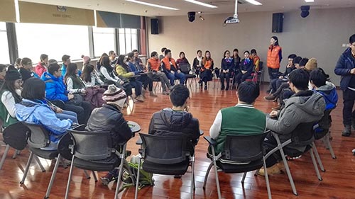 香港代表参观玲珑花园社区青年汇2