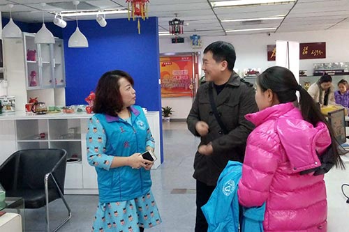 市志联相关同志为志愿服务组织代表解答开展志愿服务工作遇到的困惑和问题