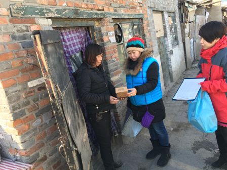 万泉寺社区预防煤气中毒入户宣传