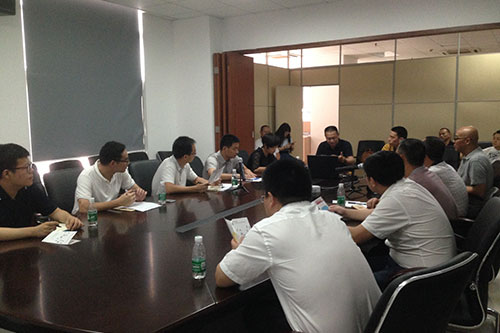 1-与广州市应急办、团市委及其他相关单位负责同志座谈，交流社区应急志愿服务站建设相关问题