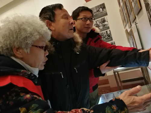 陪伴参观2