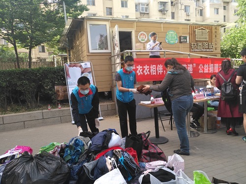 2-志愿者现场服务中