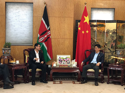 3-代表团拜访中国驻肯尼亚大使馆