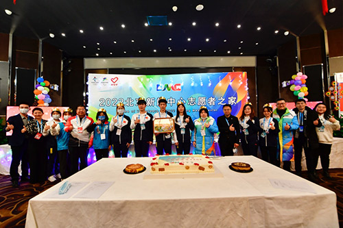 团中央领导慰问2022北京新闻中心志愿者004