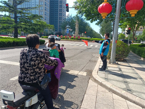 铂筑教育志愿服务队8