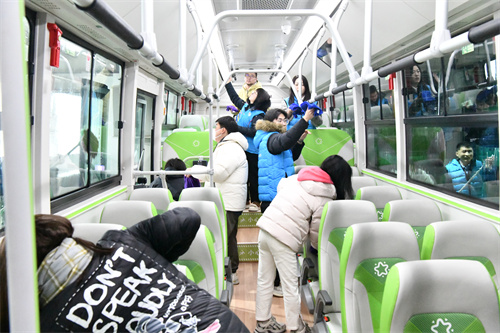 客五分公司团委“雷锋日”志愿服务活动 (7)