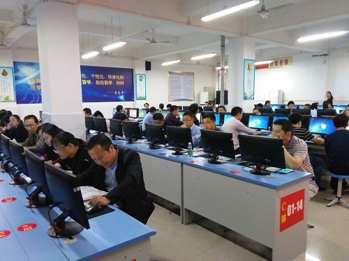 学员听课