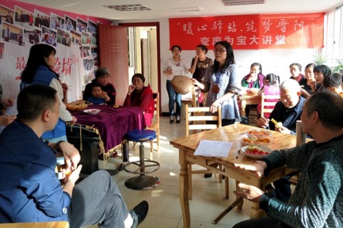 05武侯区晋阳社区打造的闲置物品变废为宝大讲堂 图据 武侯区文明办