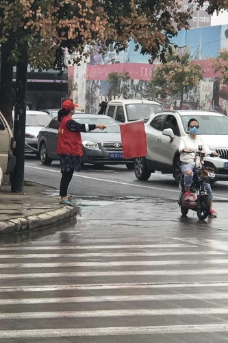华龙区路口值班