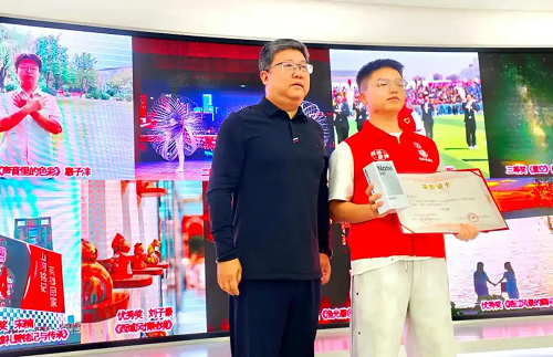 f7246b600c33874432c2f309b53b7de9d72aa002